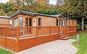 Cheddar Woods Resort And Spa